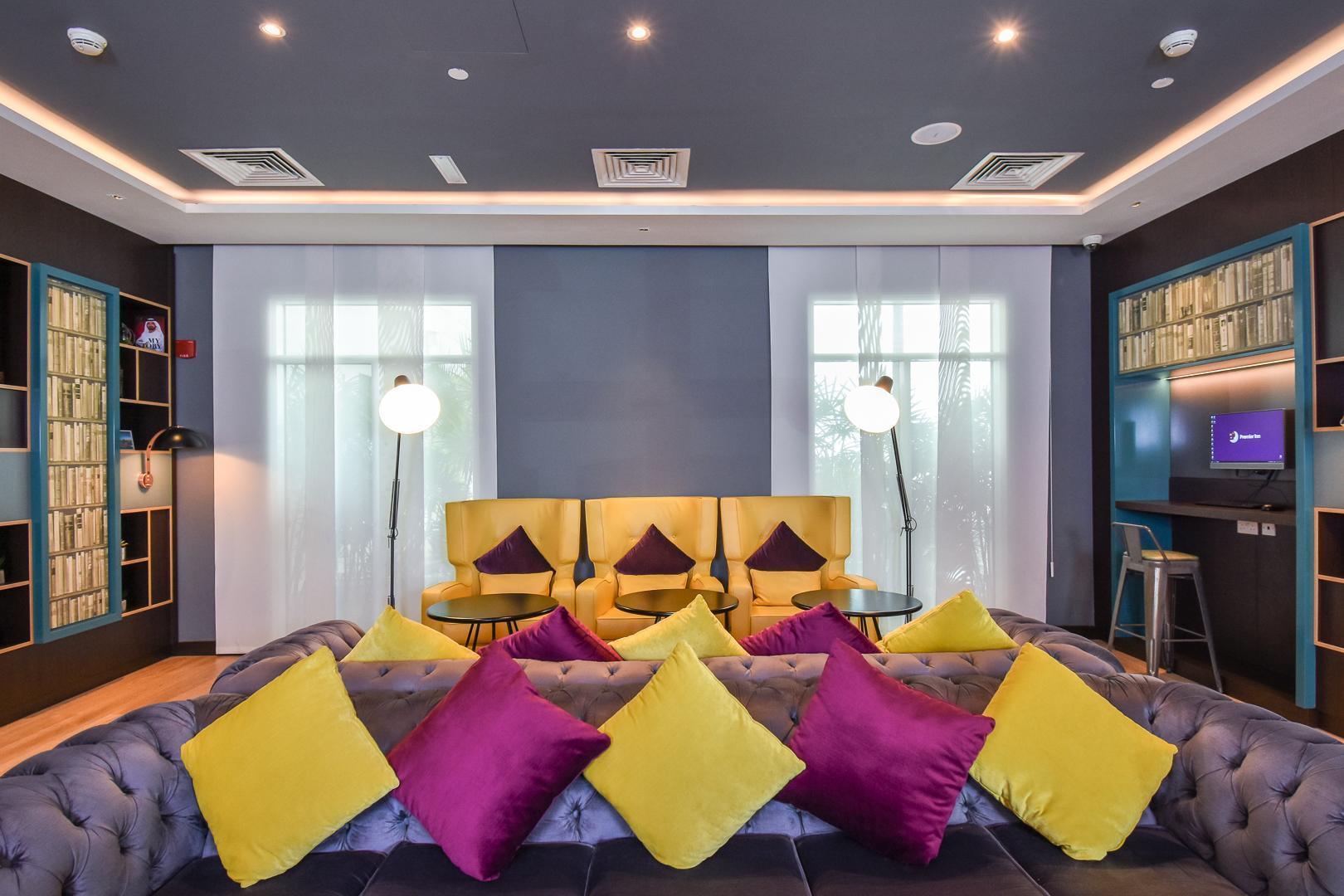 فندق بريمير ان مجمع دبي للإستثمار المظهر الخارجي الصورة